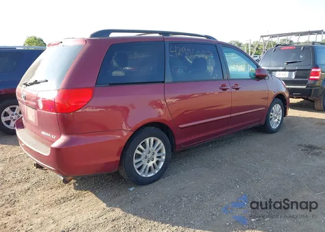 2010 Toyota Sienna Xle z USA, uszkodzony, nr VIN 5TDYK4CC4AS305512